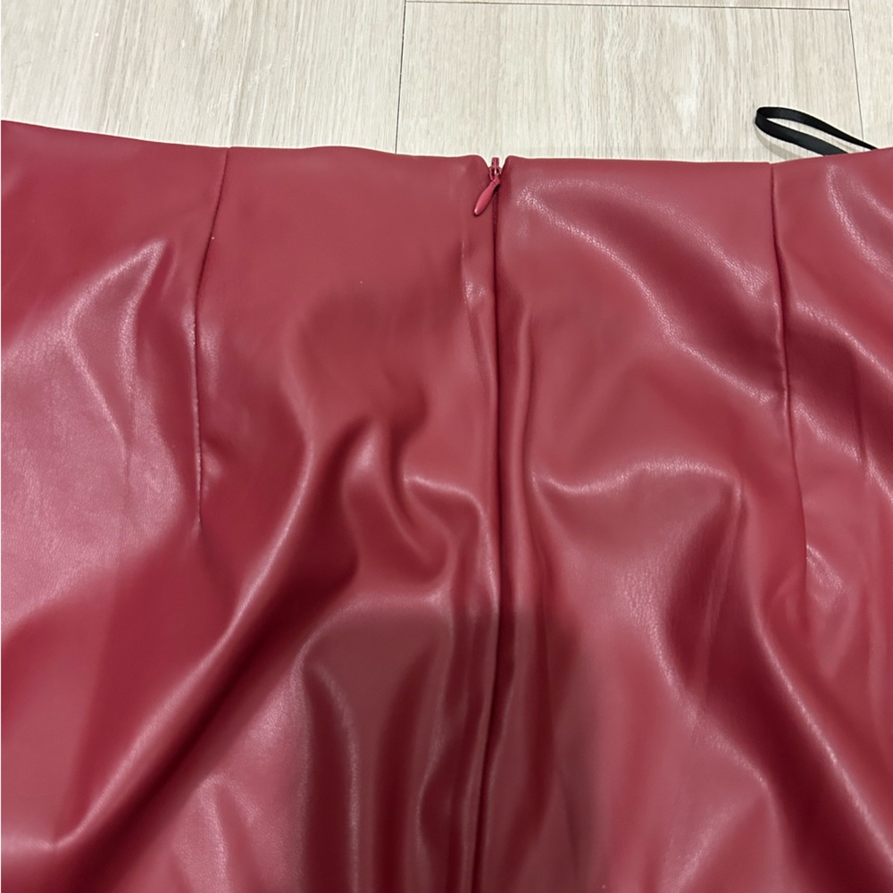 Kate Kasin (NWT) Women’s Faux Leather Red Pencil Skirt - Picture 6 of 8